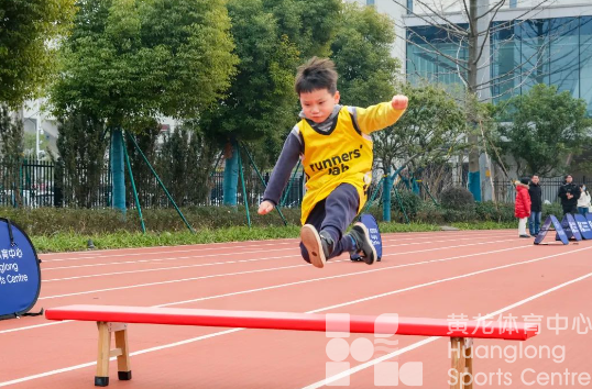 有些人还在烦恼去哪里看烟花，这些小伢儿已经在亚运场馆“闹”上了！(图5)